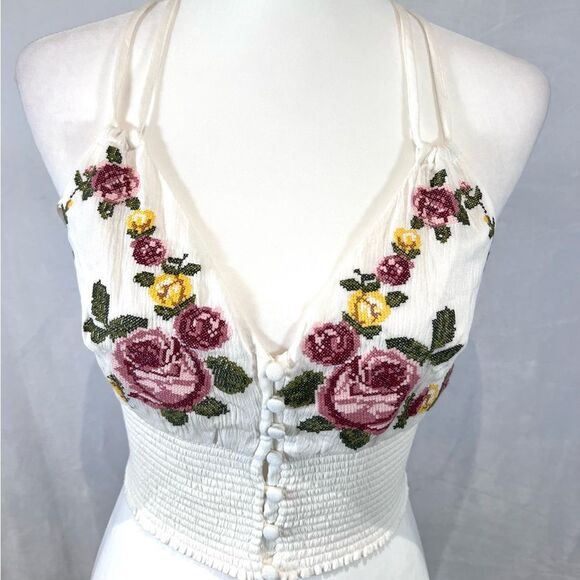White embroidered button smocked waist halter crop top size medium NWT - Picture 3 of 5